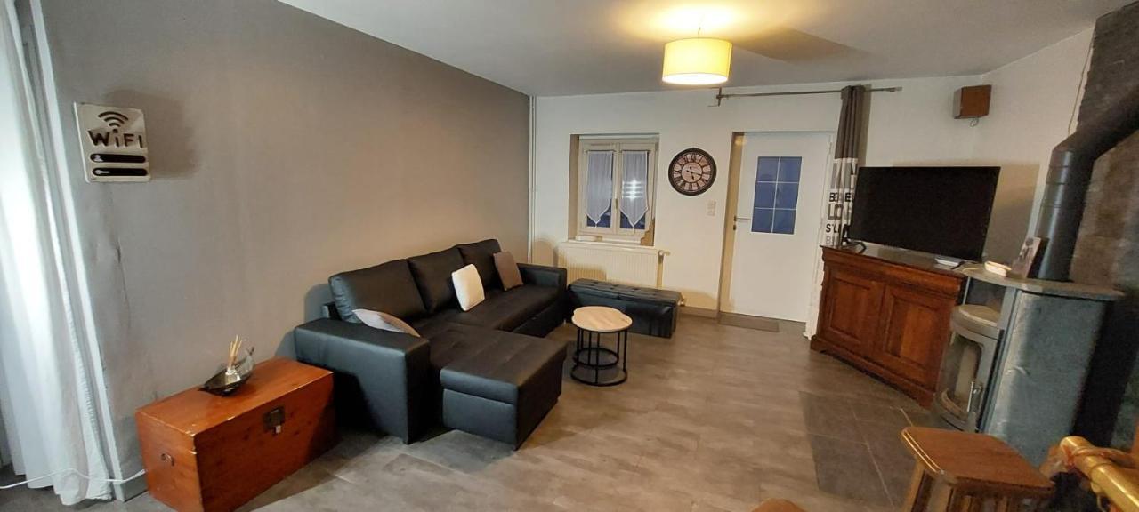 La Talonniere, Maison De Village Avec Terrasse Et 3 Chambres Messas Bagian luar foto