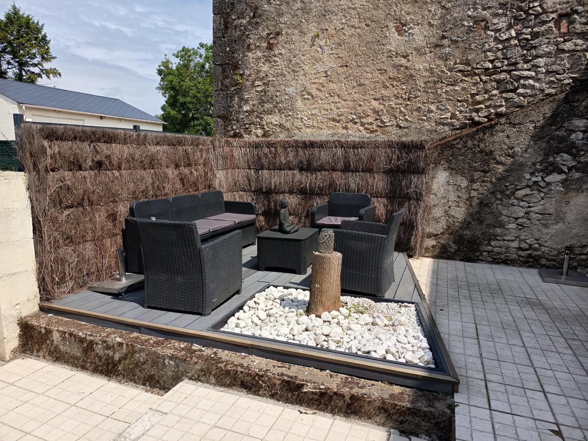 La Talonniere, Maison De Village Avec Terrasse Et 3 Chambres Messas Bagian luar foto